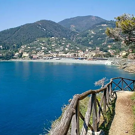 Hotell In Near The Sea Sesta Godano