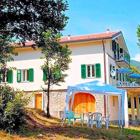 Hotell In Near The Sea Sesta Godano